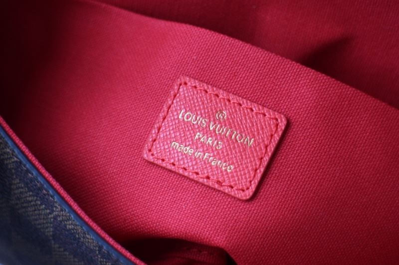 Louis Vuitton Purse